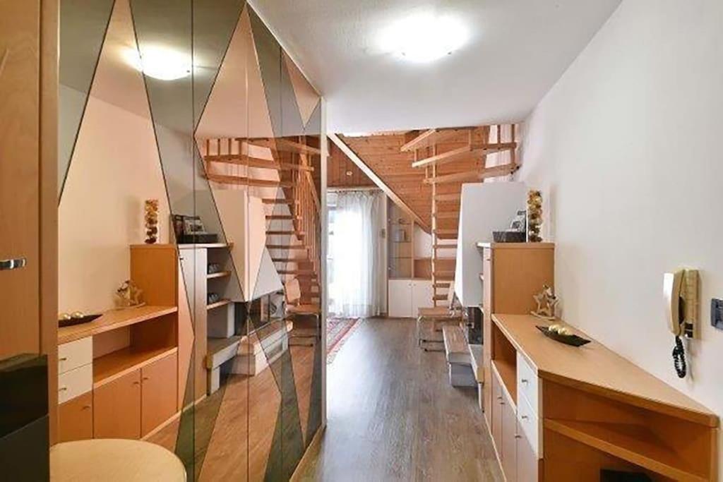 Penthouse In The Centre Appartement Meran Buitenkant foto
